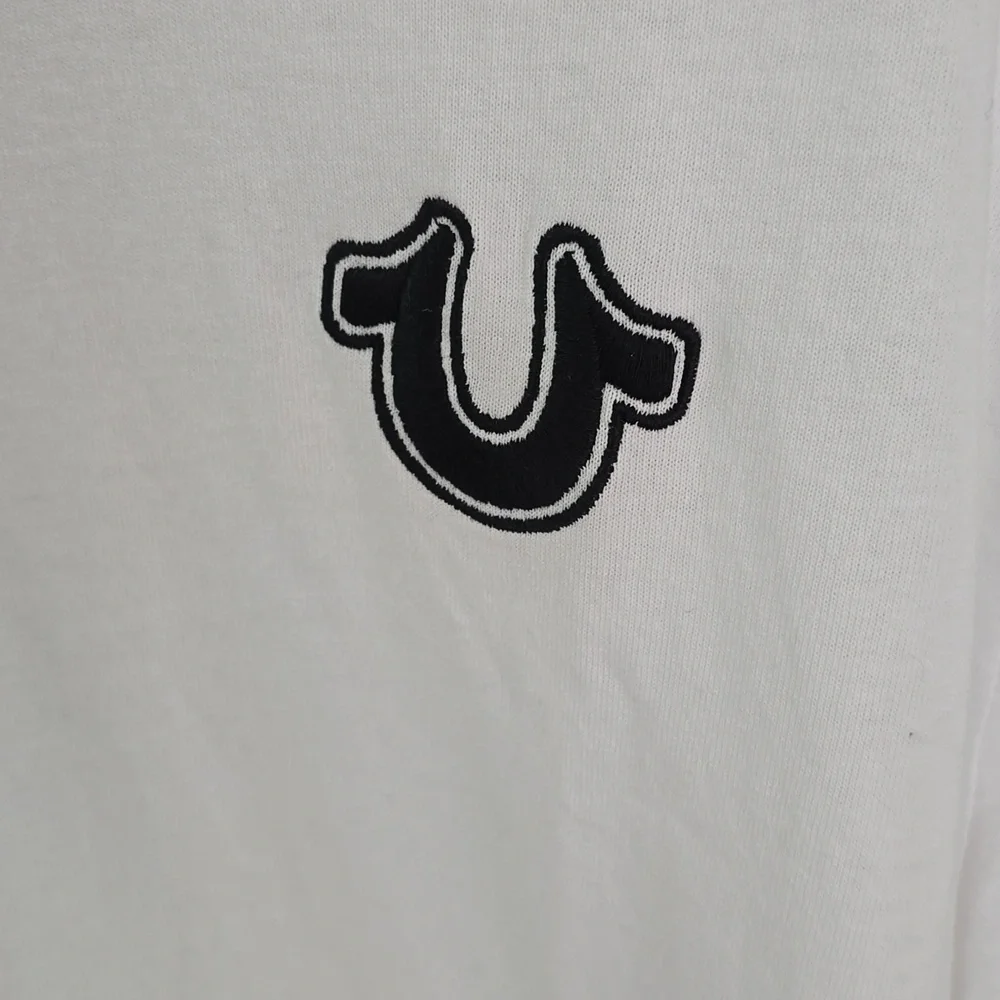 NWT True Religion Men's Emboidered Patch Logo Short Sleeve Tshirt White SZ Large